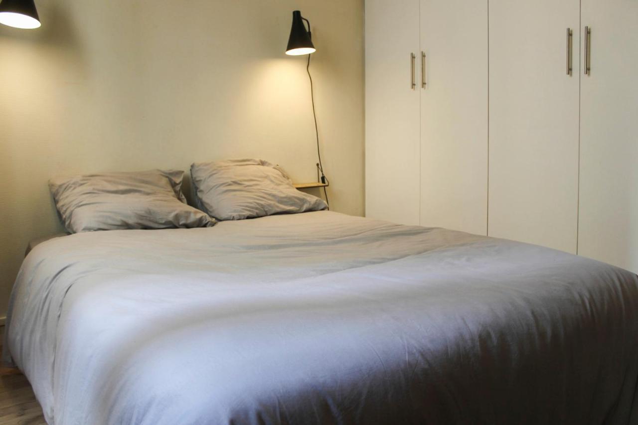 Apartment Bright 40 M In 17th District *