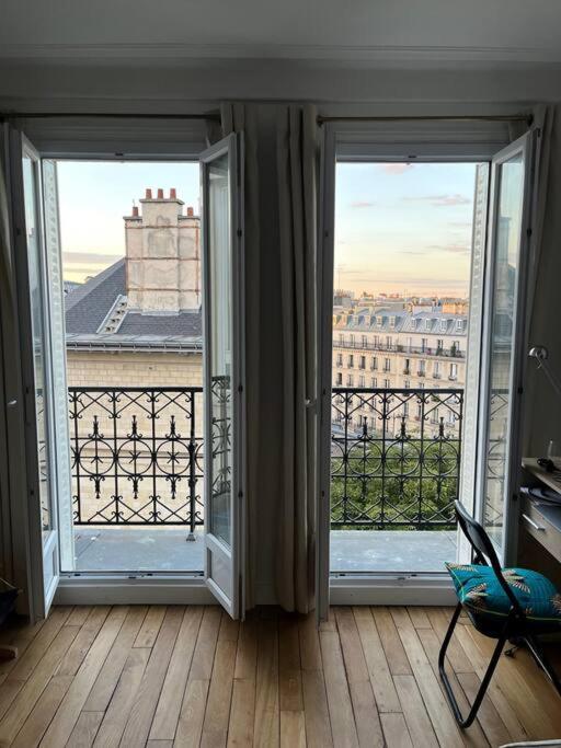 Appartement Au Pied De Montmartre / Jules Joffrin