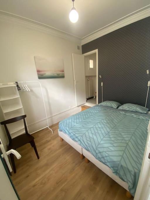 Modern Flat Heart Of Veme