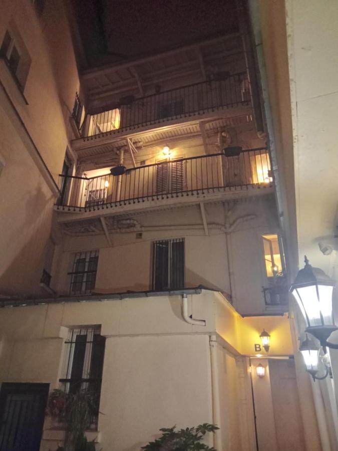 Appartement 2 Pieces 9 Eme Paris