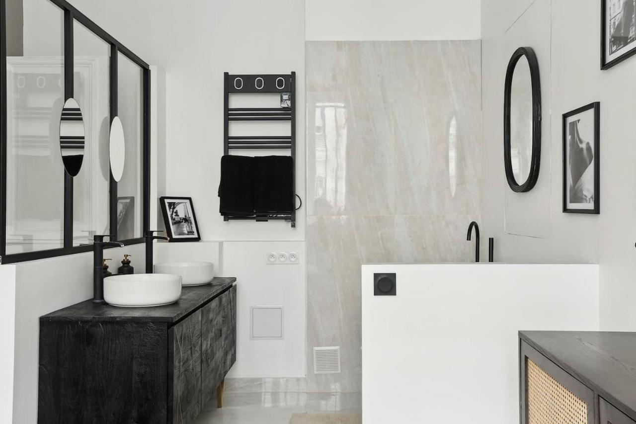 Champs Elysees Luxury 3 Bed Appartement