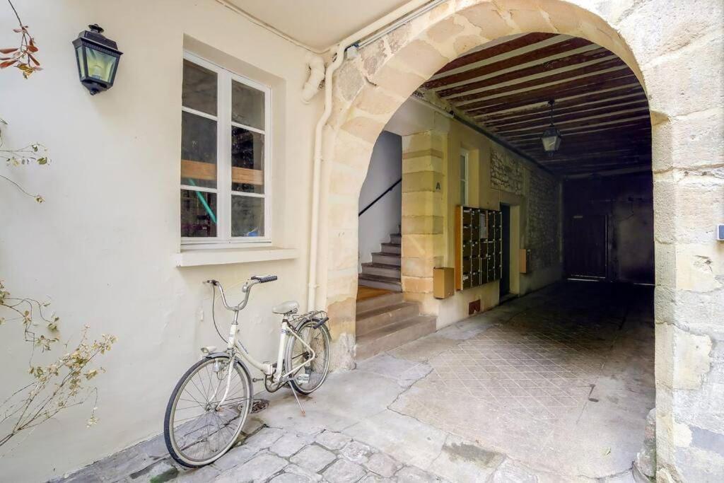 Apartment Unique In Marais Paris