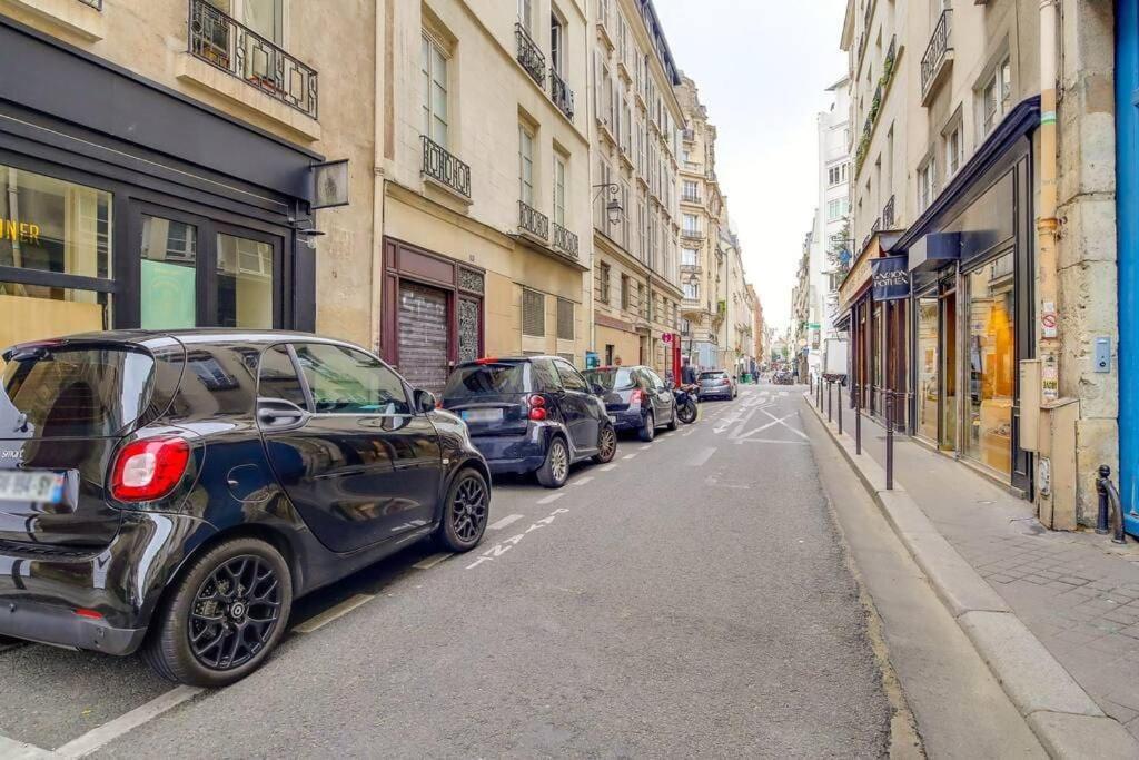Unique In Marais *