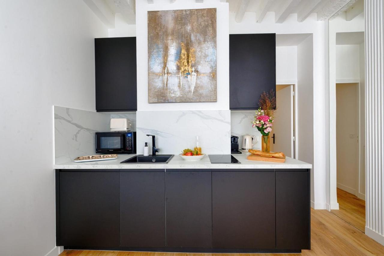 Apartment Design Ile St Louis - Welkeys Paris