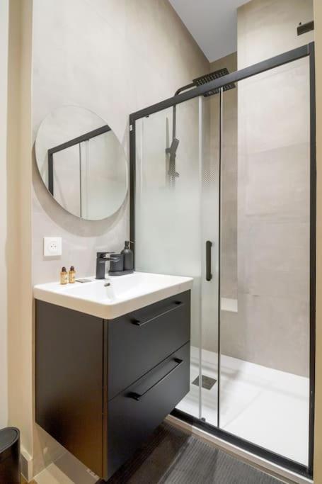 B.appart 6pers#2bedrooms#victorhugo#arcdetriomphe Paris