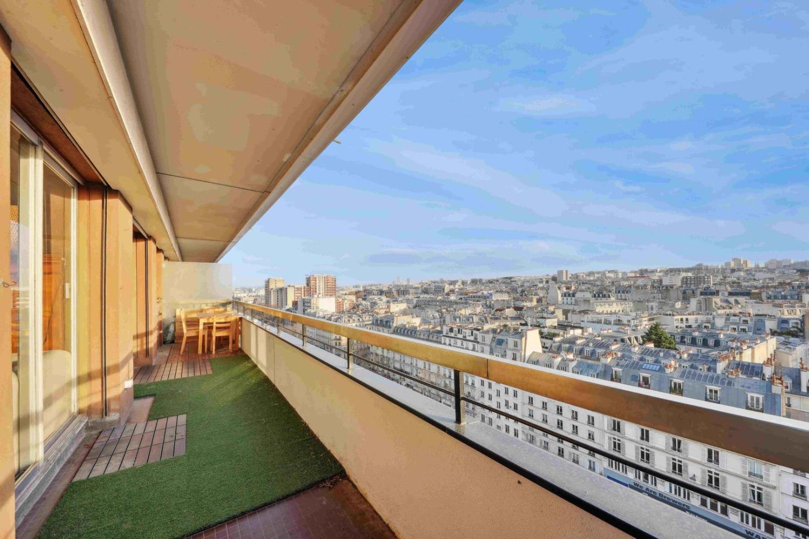 Le Splendide ! Une Vue Imprenable Sur Paris. Paris