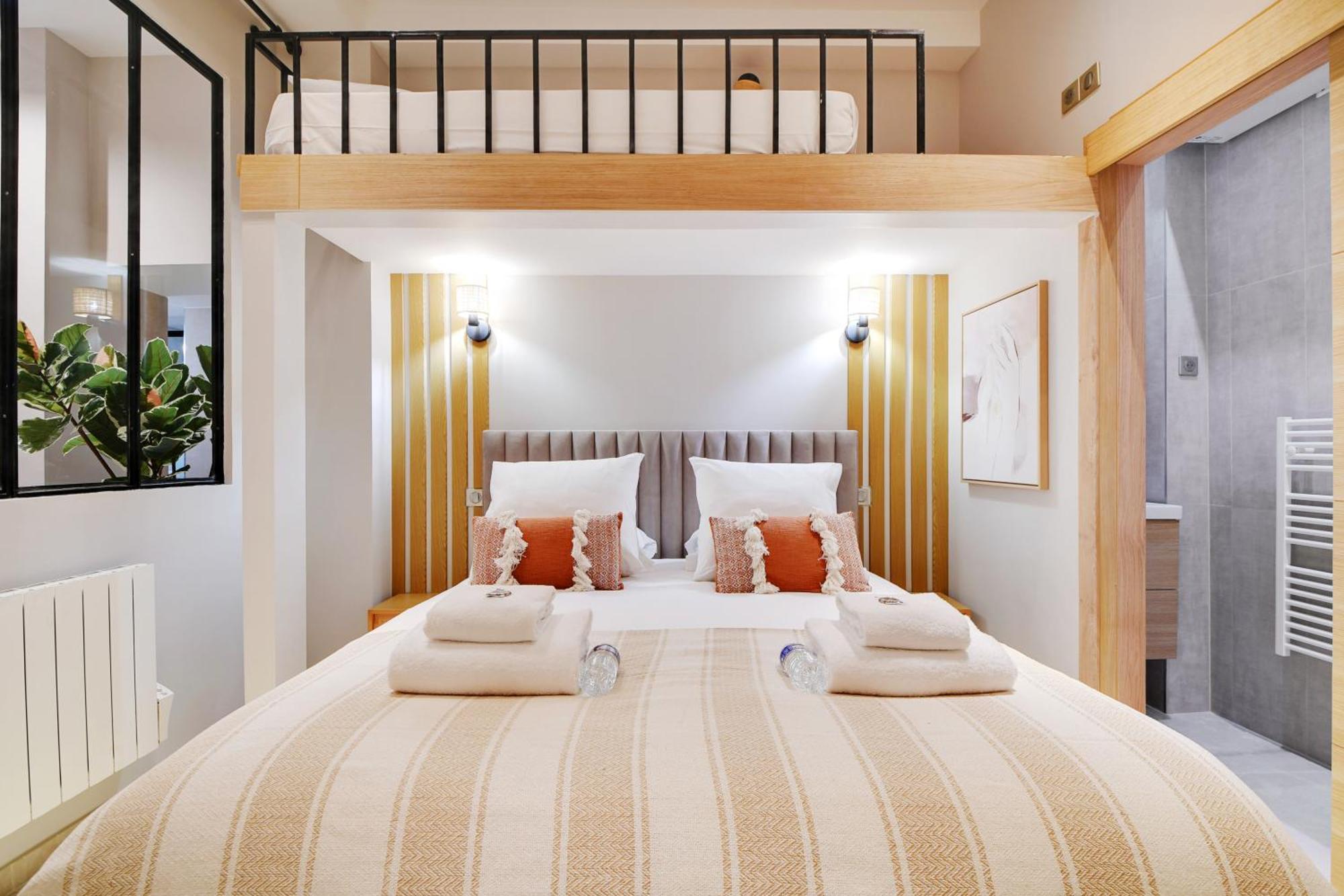Apartment Superbe Appartement- 7p- Sacre Coeur Ramey I Paris