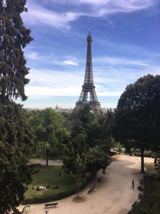 Eiffel Tower Appartement *