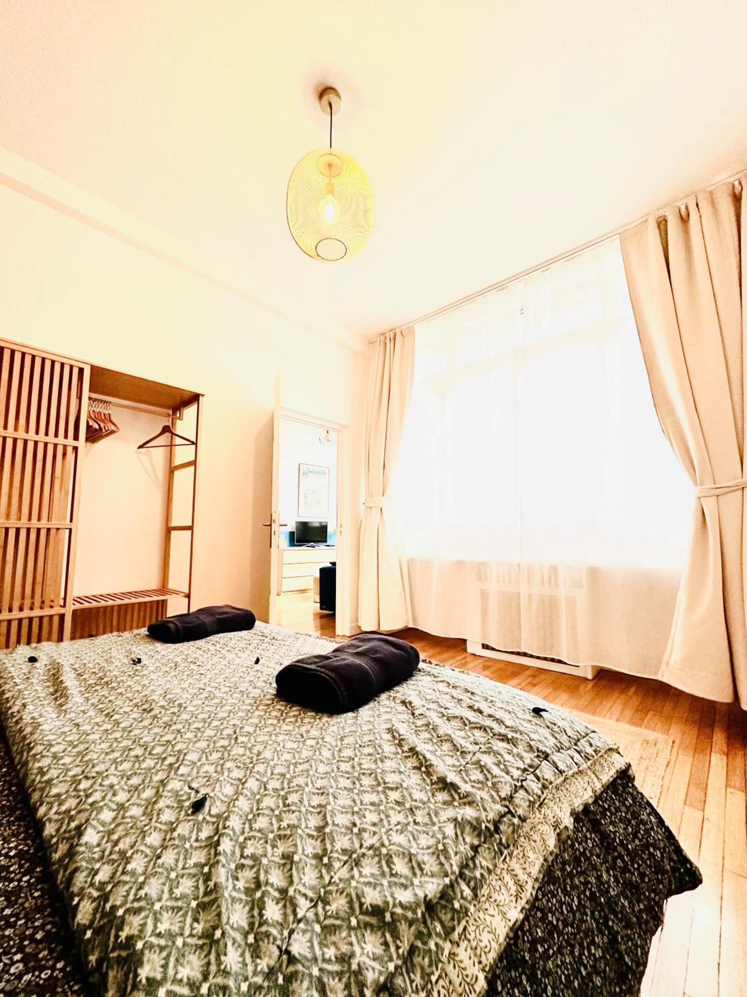 Luxury Louvre Opera 2nd Floor Apartment Paris