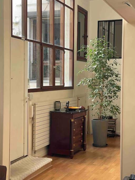 Loft On A Garden, Charm & Calm And Elegant Appartement *