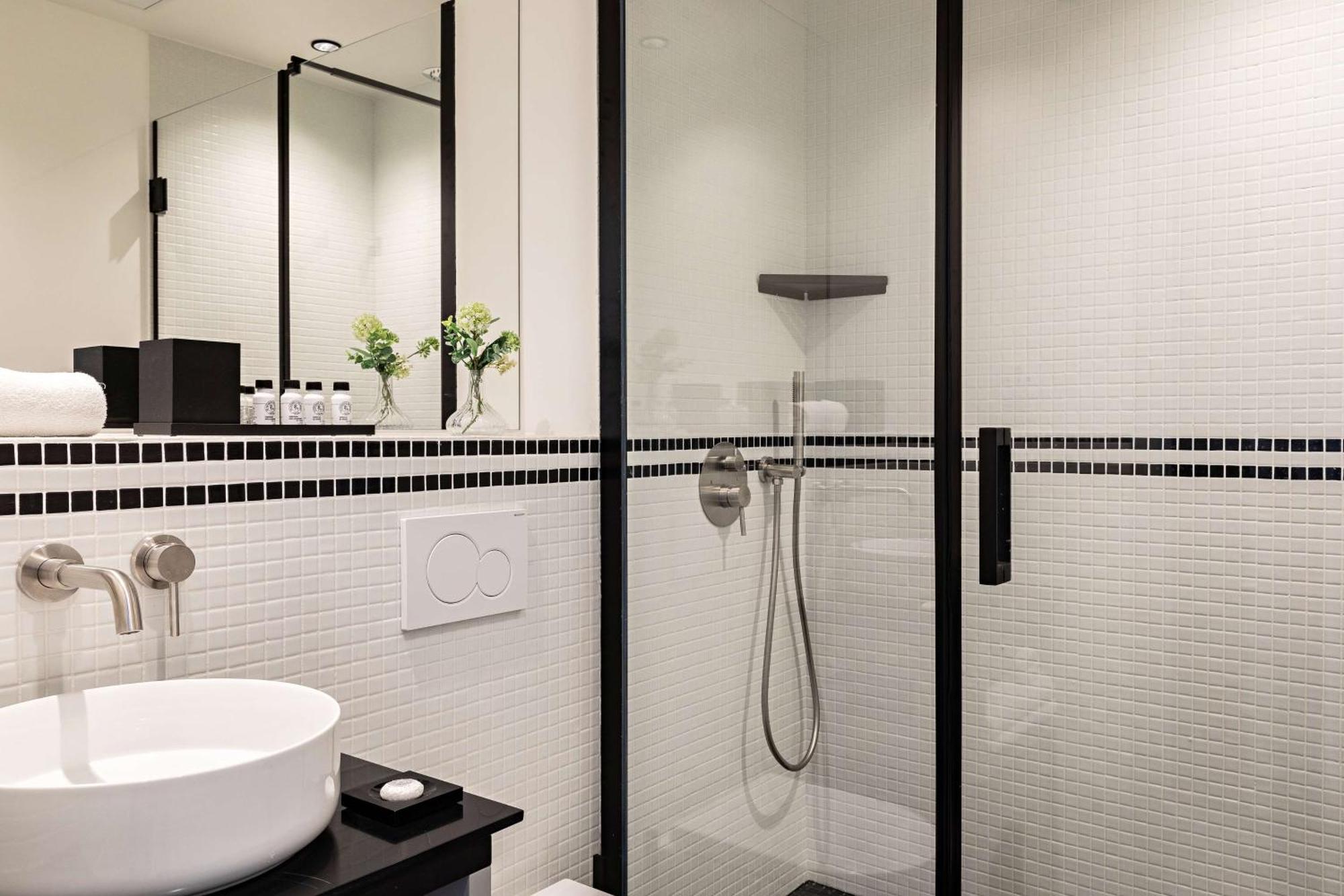 The Blake Gare Saint Lazare Hotel