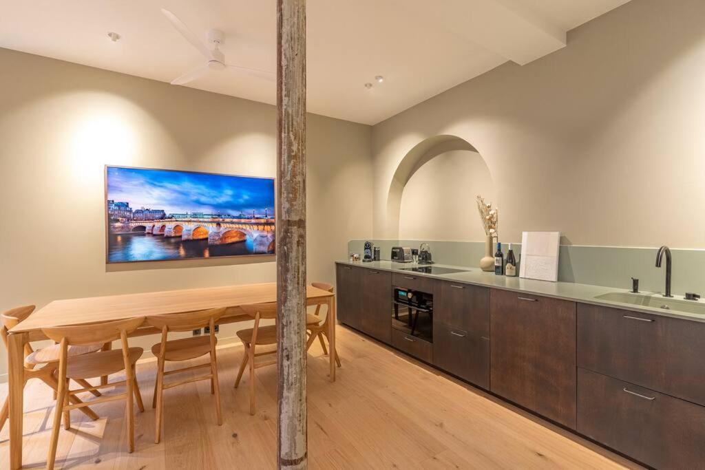 Marais - Magnificent 3br/bth Decorated With Taste Paris