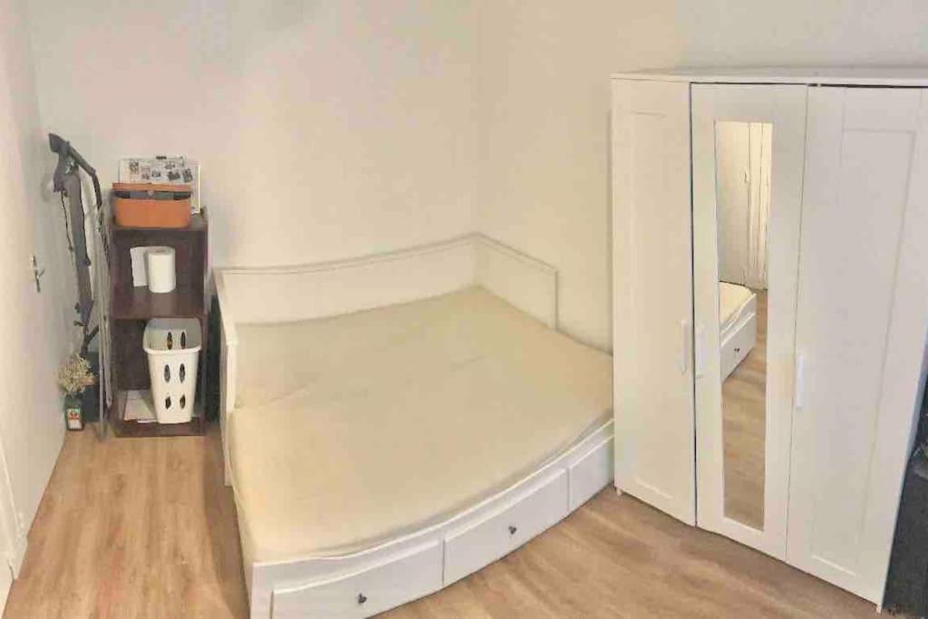 Apartment Enchanting Retreat In The Heart Of The Latin Quarter - Entire For Yourself *
