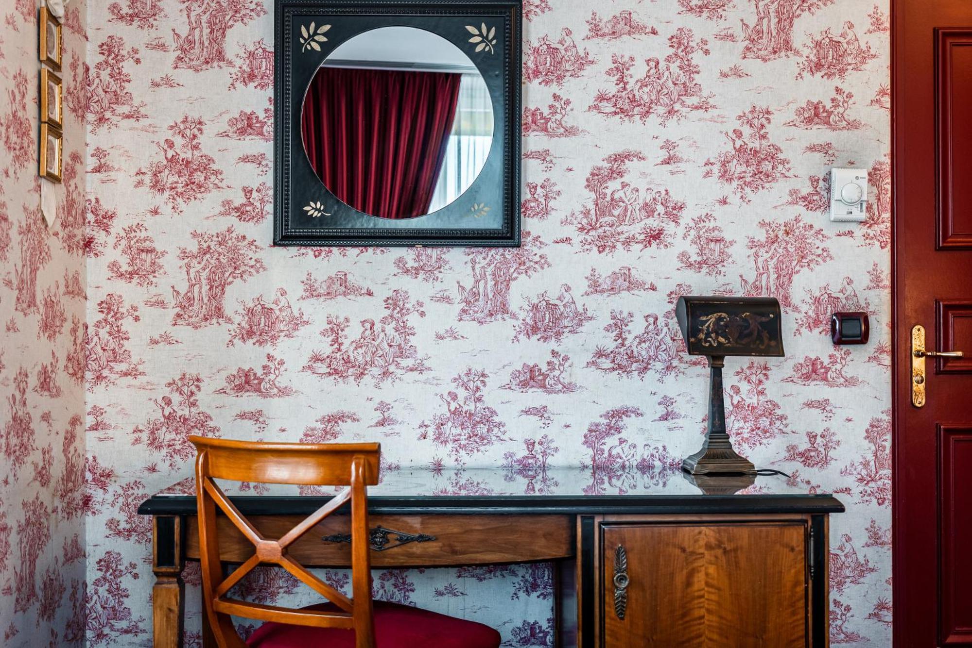 Eugenie Hotel 4*