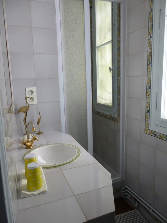 Charonne 2 Bed & Breakfast 4*