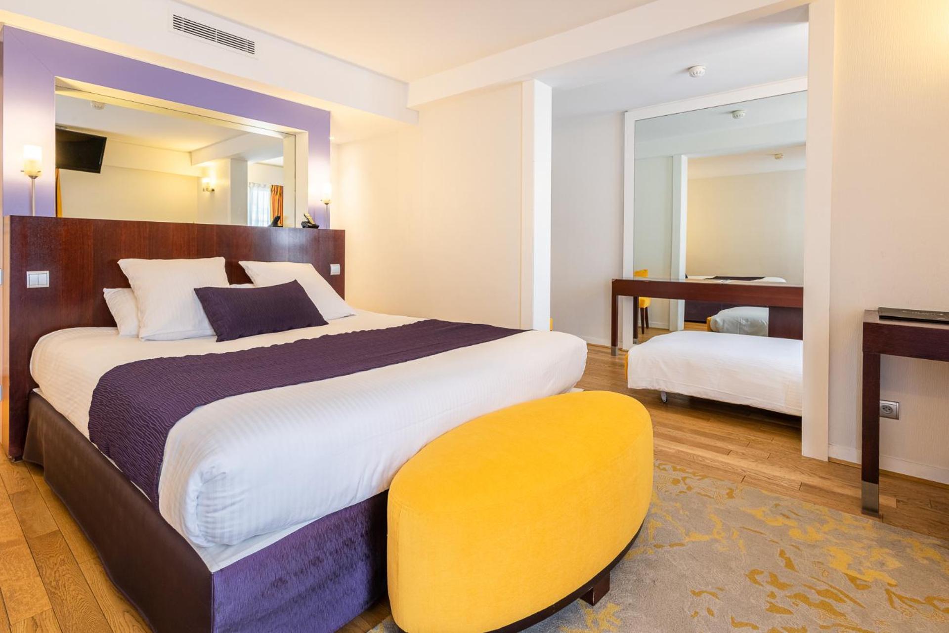 Ampere Hotel