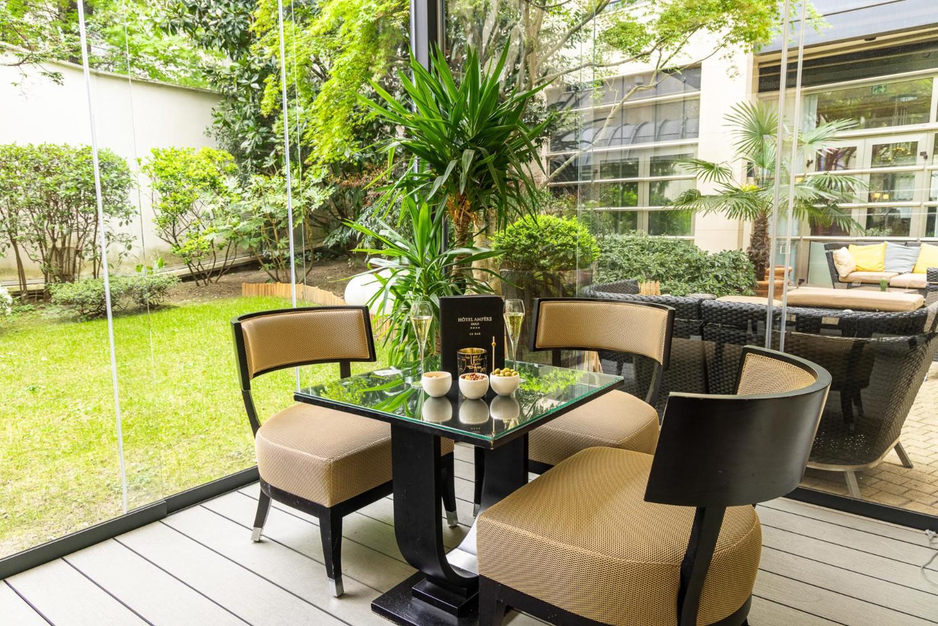 Ampere Hotel 4*