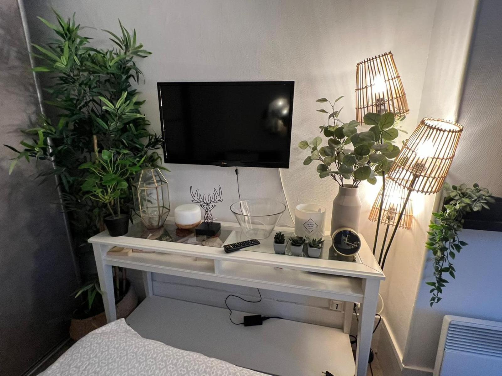 Moderne Au Coeur De Batignolles Appartement