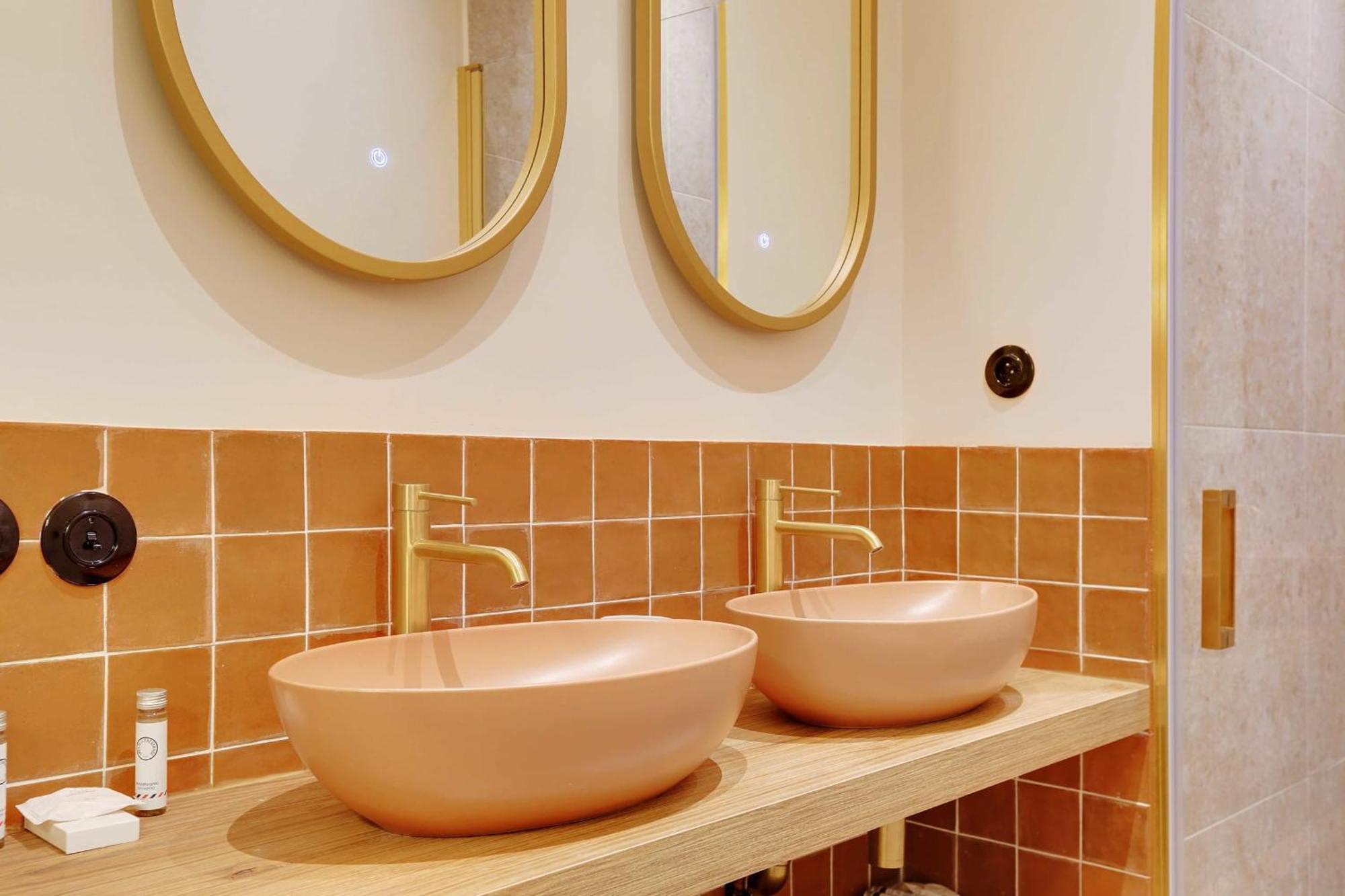 Charming -2br-6p- Montmartre Apartment *