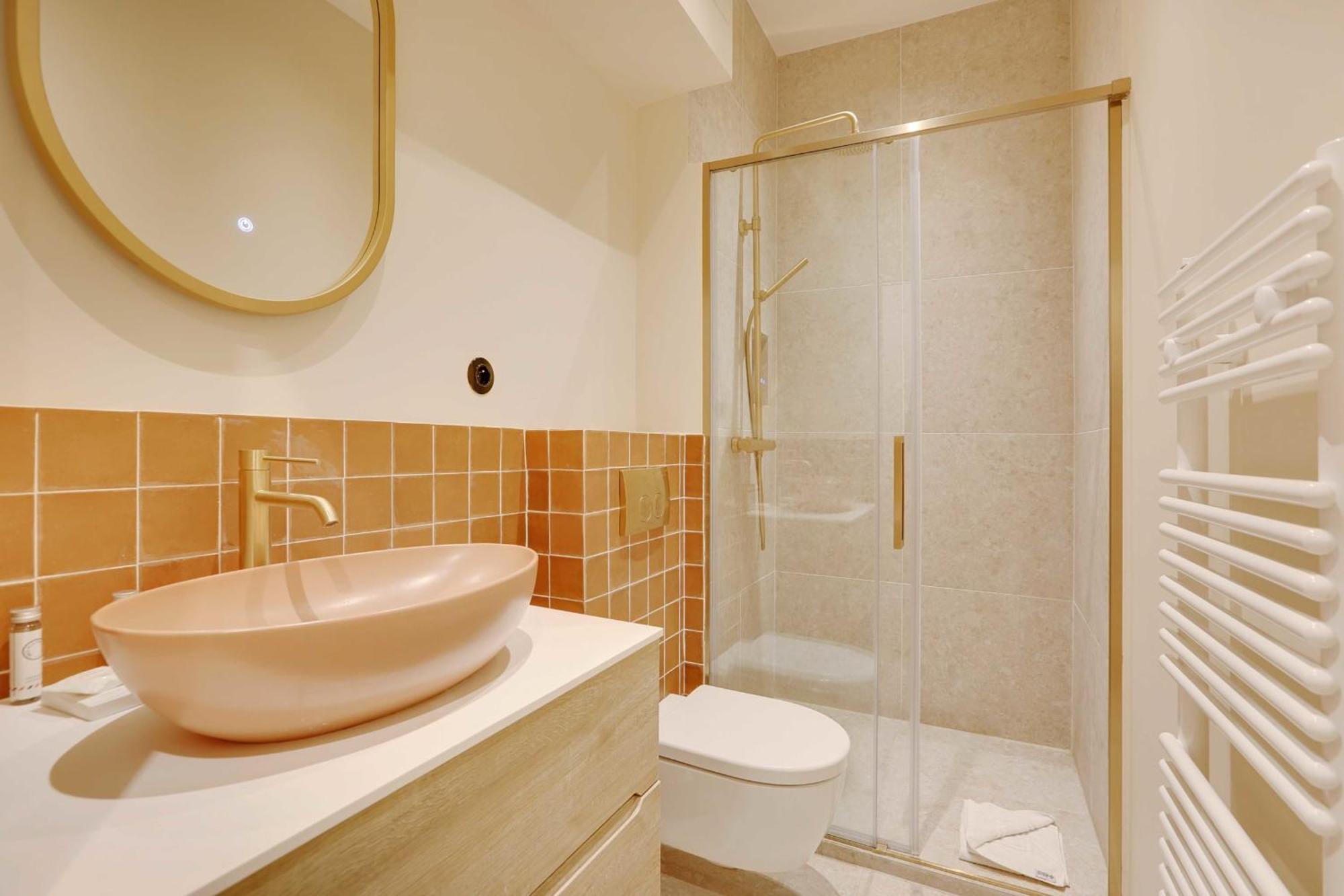Charming -2br-6p- Montmartre * Paris