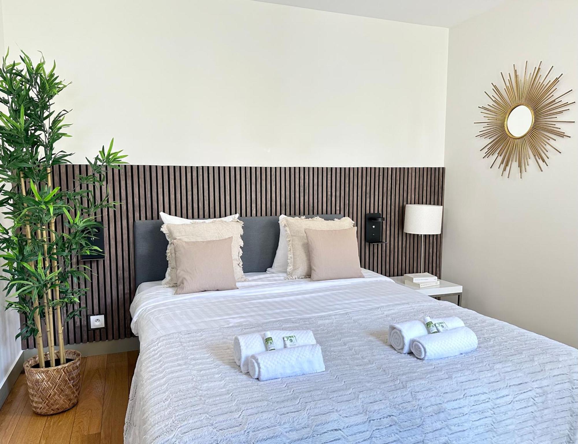 - Buttes Chaumont's Park -entire Flats Appartement *