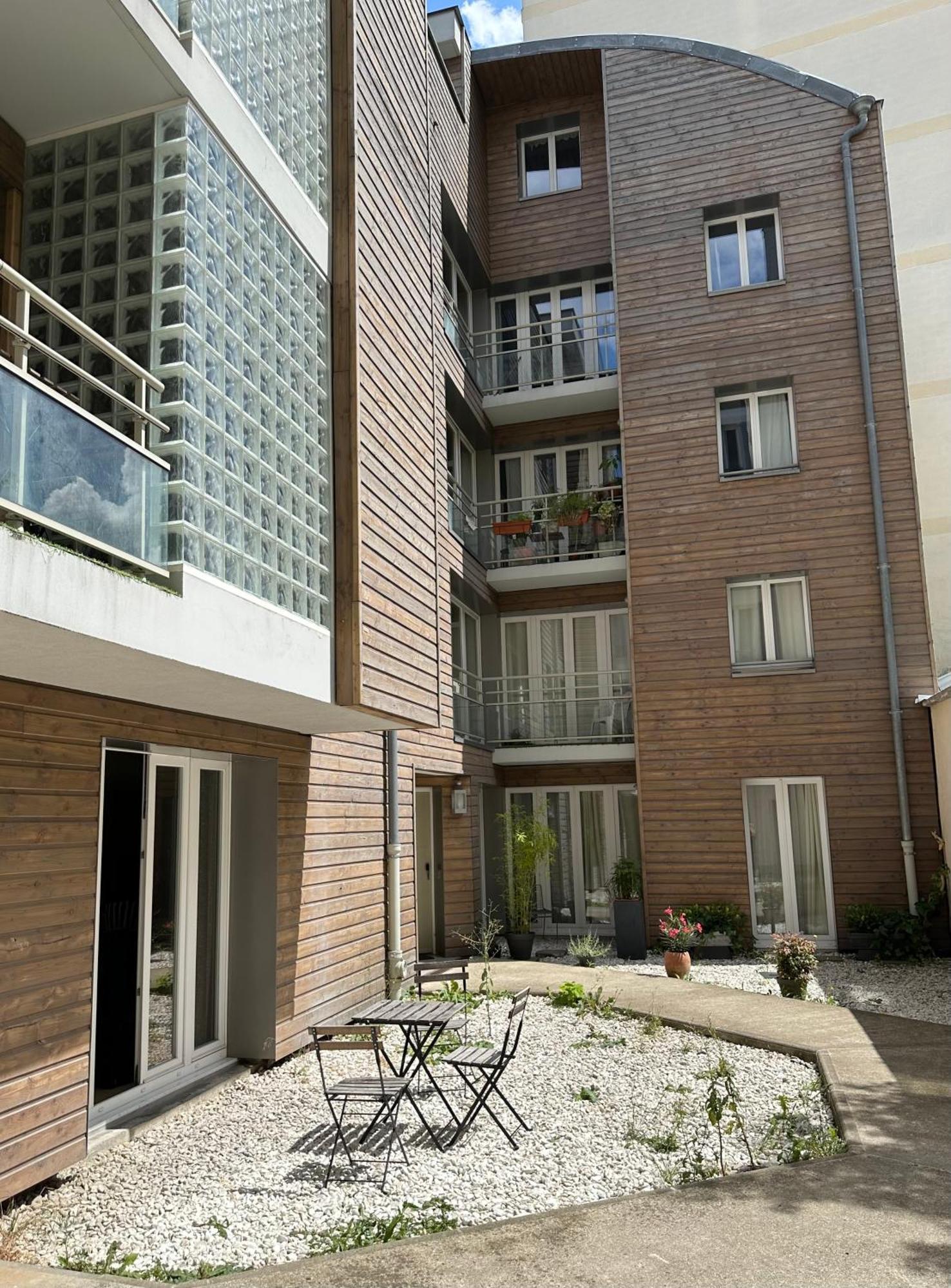- Buttes Chaumont's Park -entire Flats Appartement *