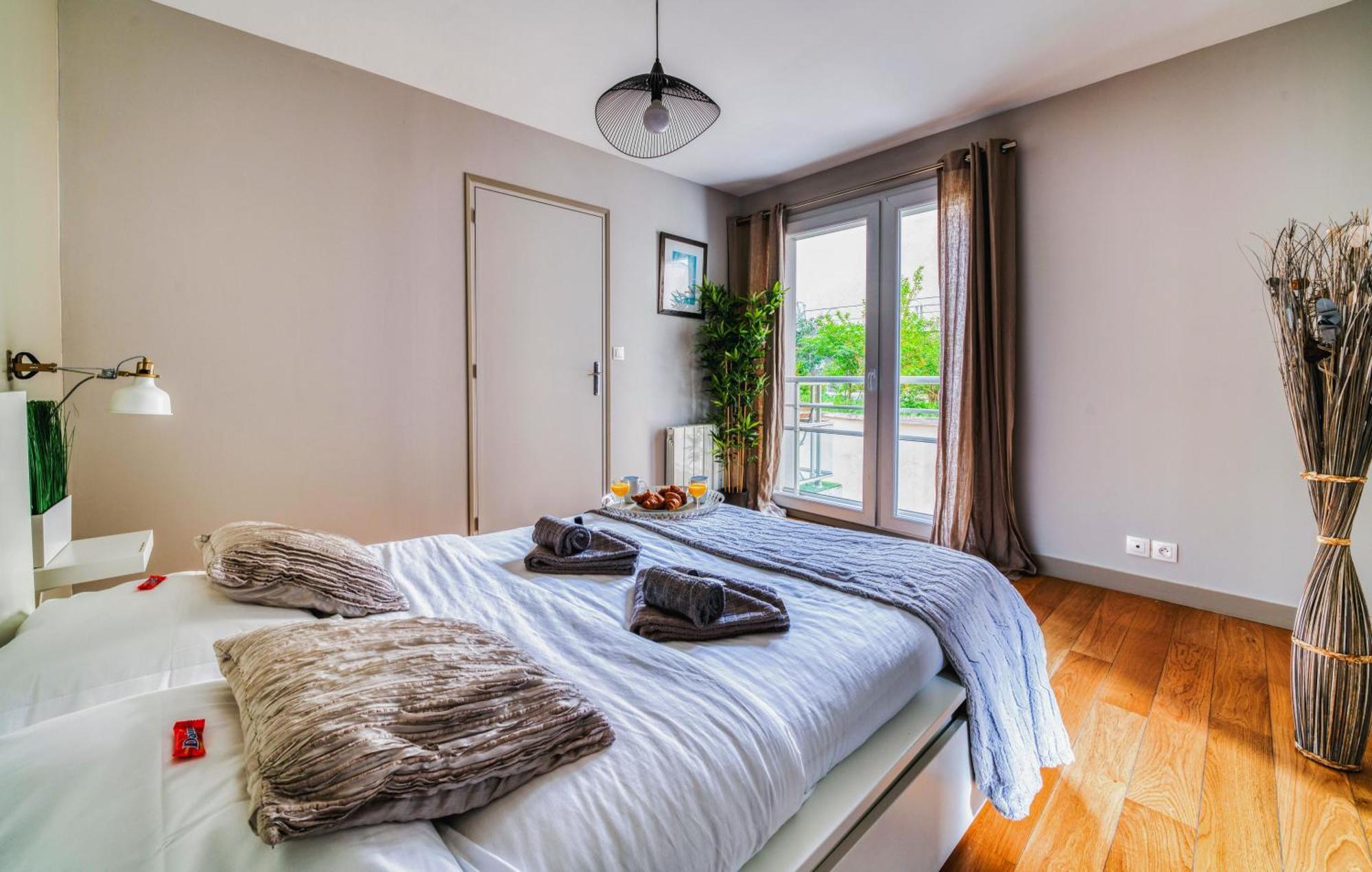 - Buttes Chaumont's Park -entire Flats Appartement *