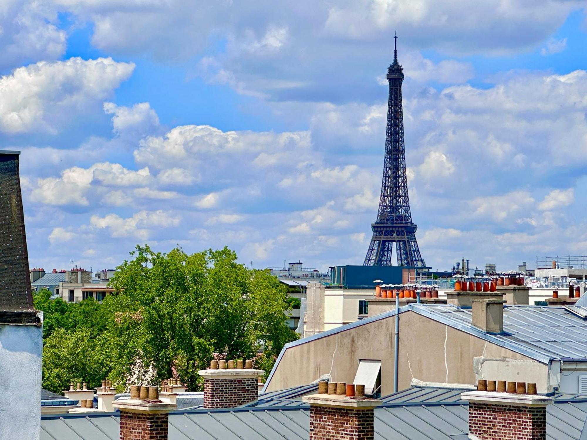 Eiffel Tower View + Terrace Saint Germain Des Pres Appartement Paris