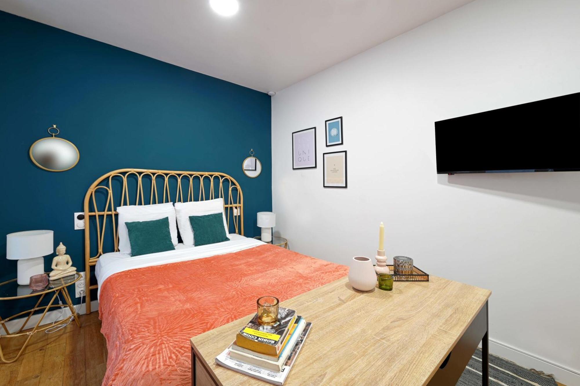 Modern Fully Renovated Appartement Paris