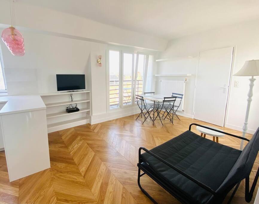 Apartment Tour Eiffel Et Toits De *