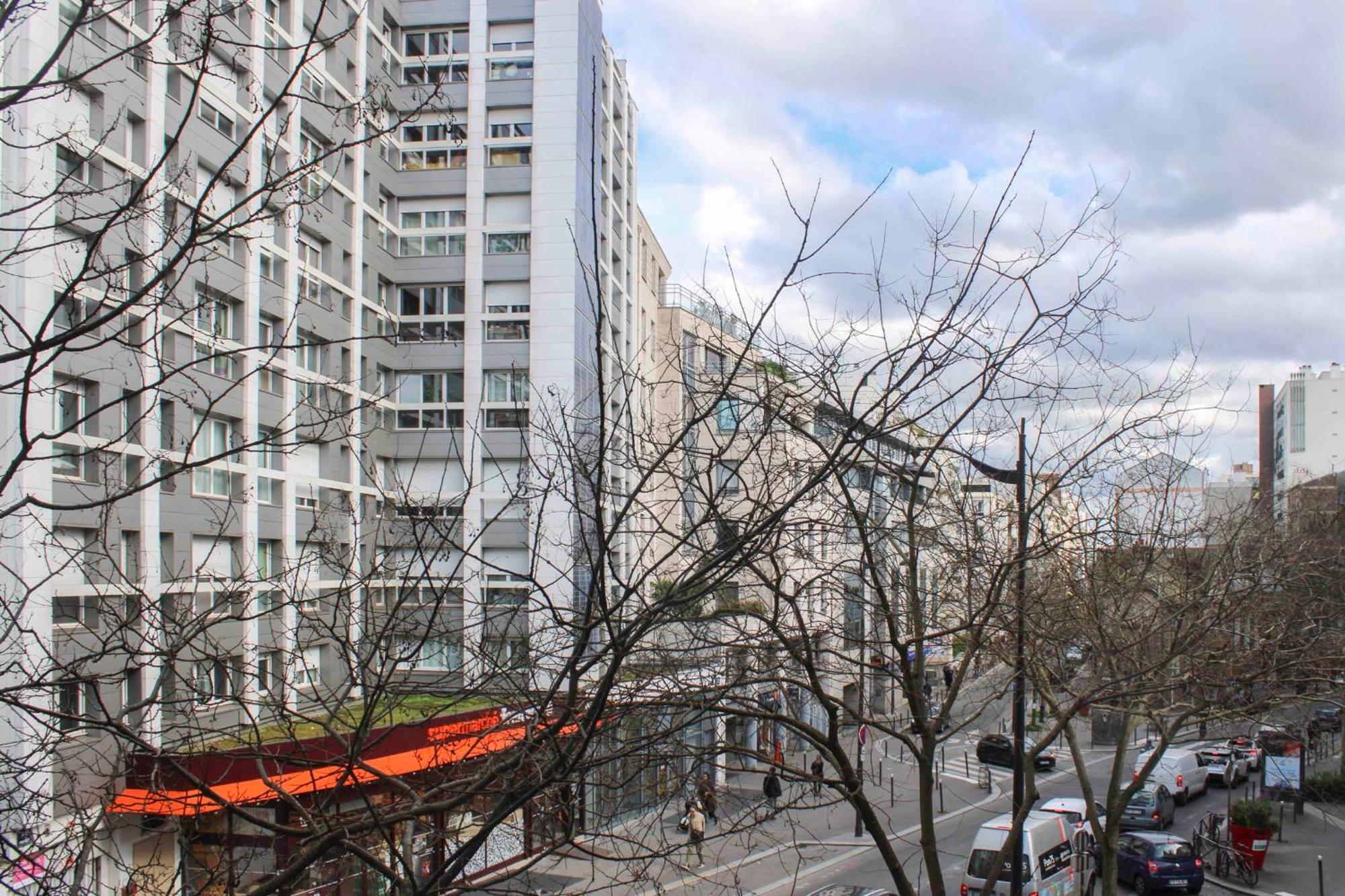 Nice Close To Gambetta * Paris