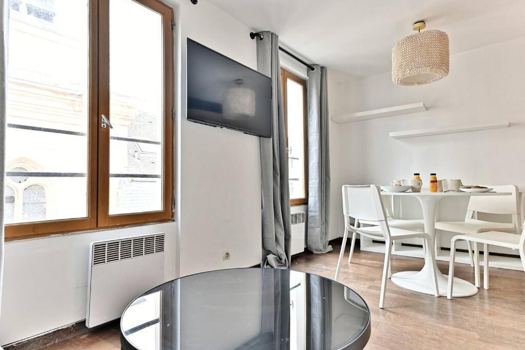 Paisible Et Rivoli Apartment Paris