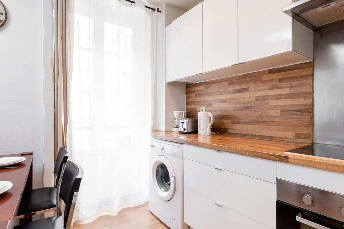 Appartement Avenue De Mars 2br *