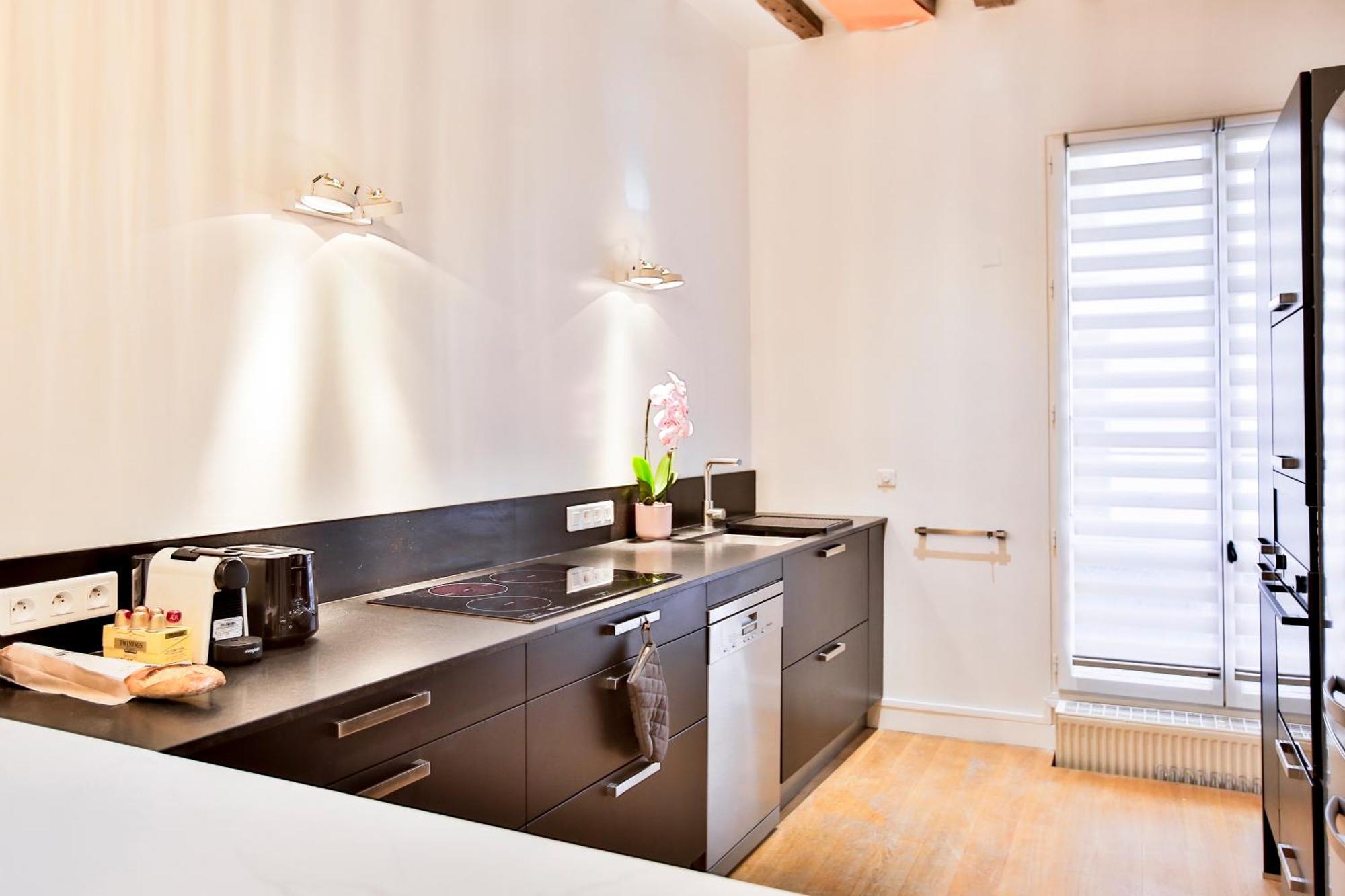 Marais 4 Bedrooms New Appartement Paris