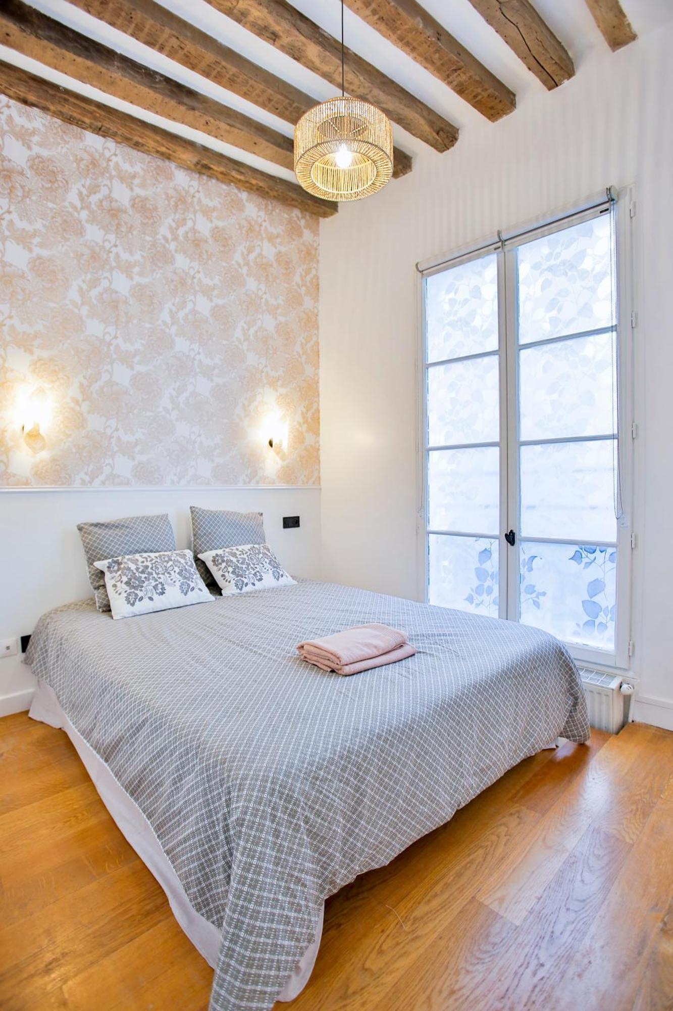 Marais 4 Bedrooms New *