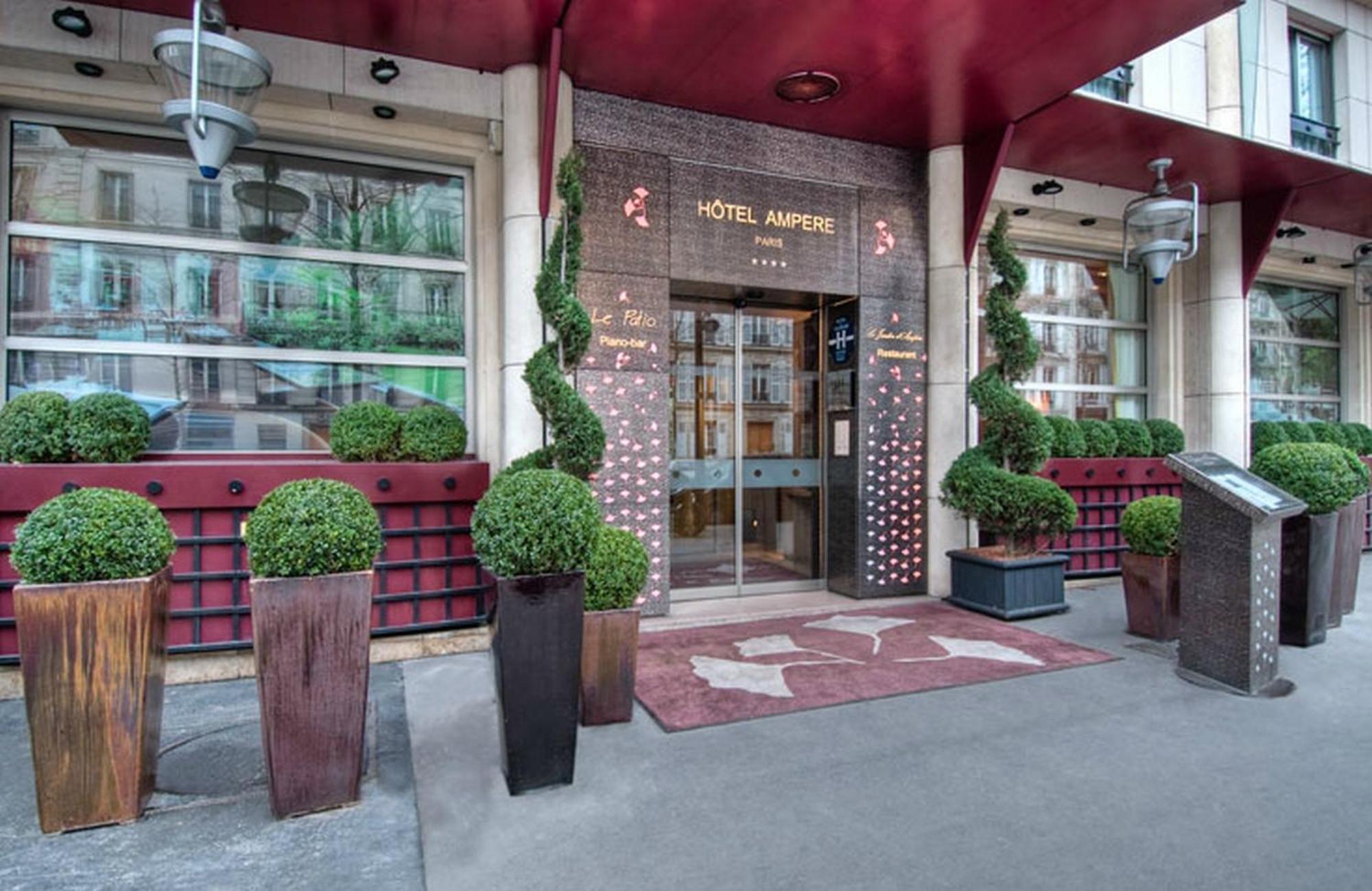 Hotel Ampere 4*