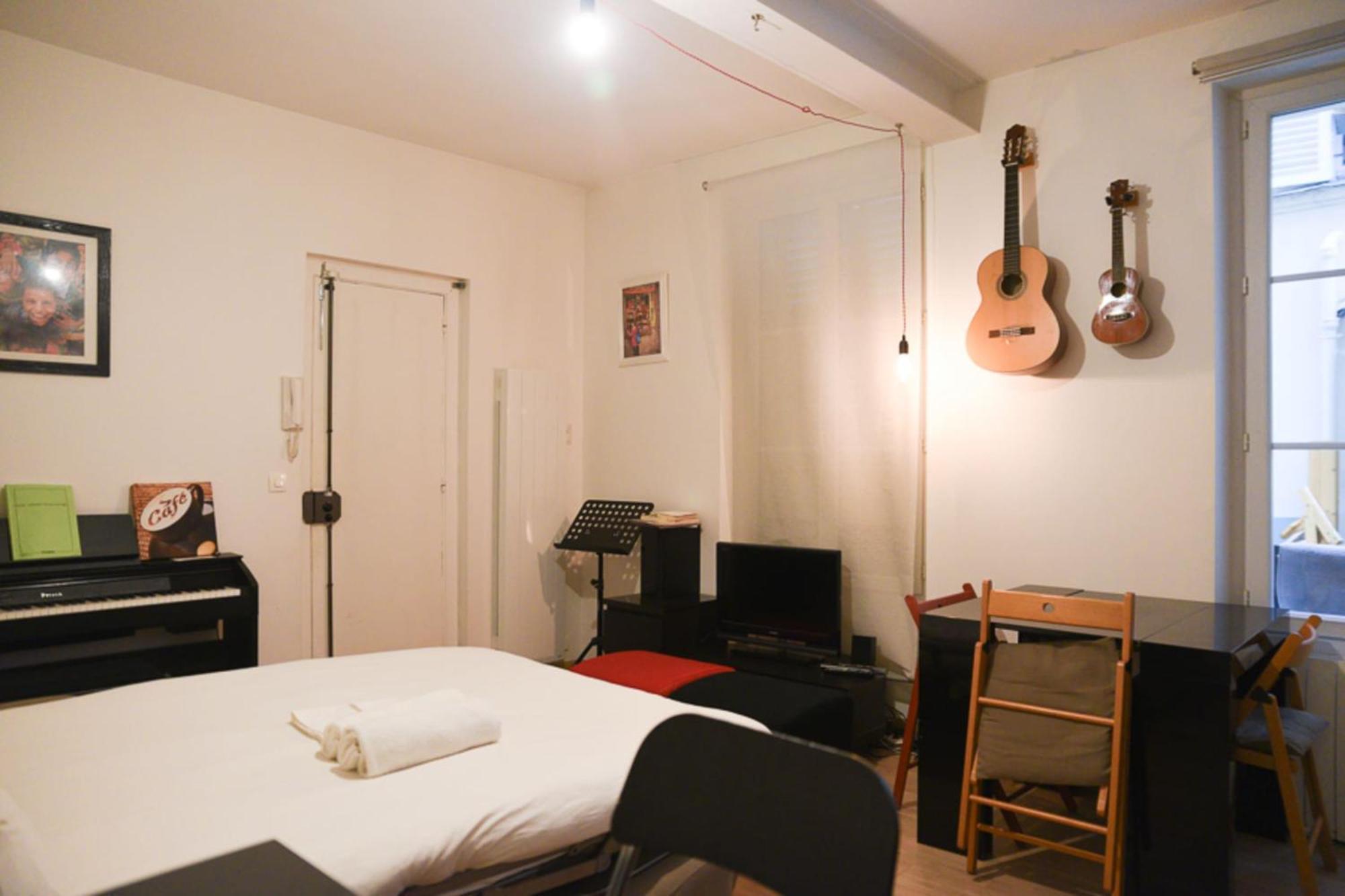 Comfortable Near Montmartre