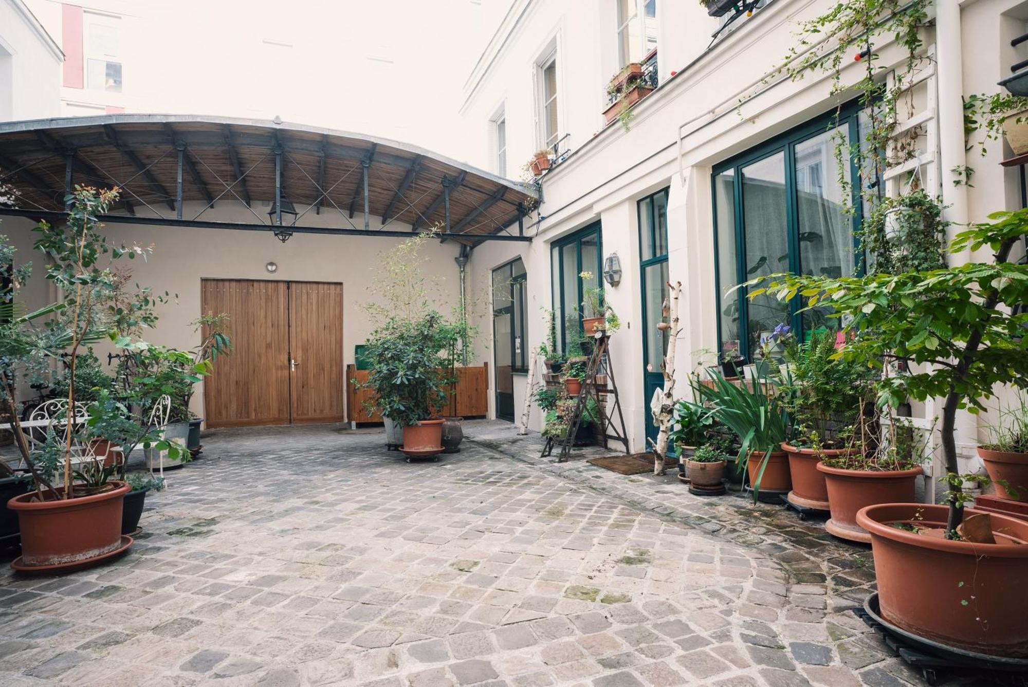 Duplex Sur Cour Arboree Apartment