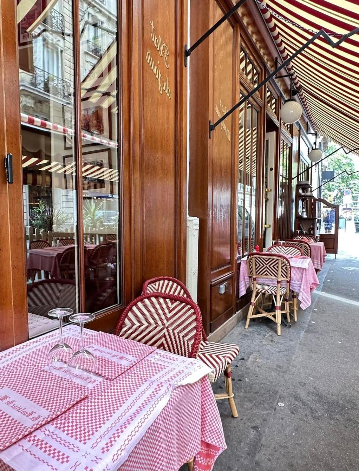 1579 - Eiffel Tower Gem, Stylish & Unique Appartement *