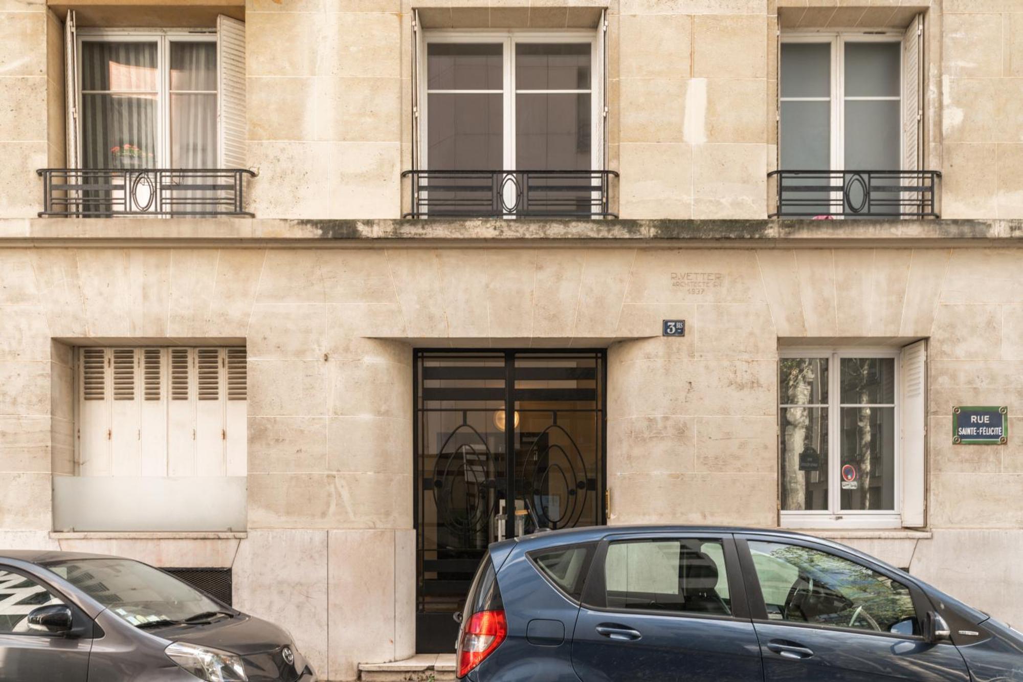 Elegant 15 * Paris