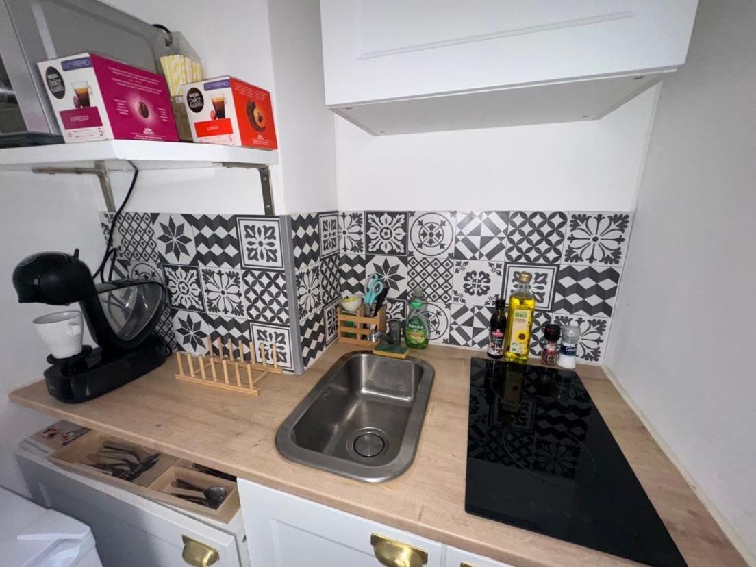 Studio Confort 16eme Apartment *