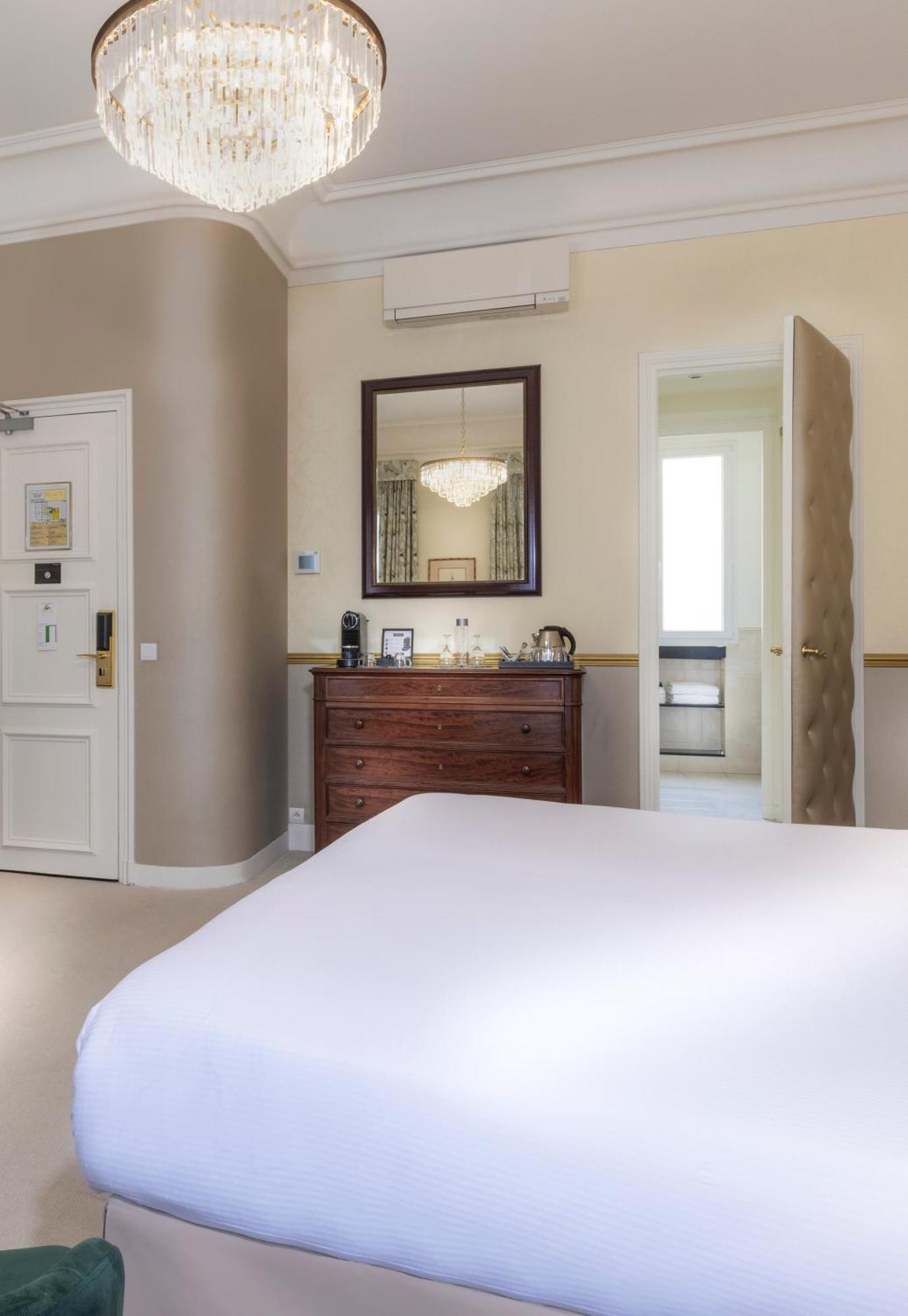 Claridge 4*