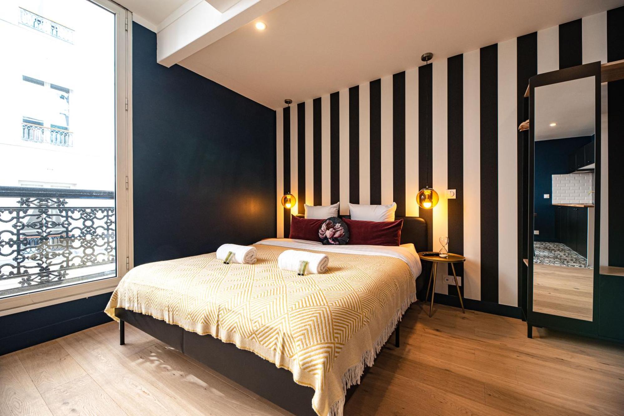 Monsieur Pigalle Apartment *