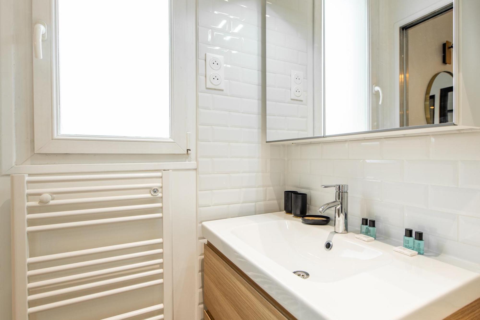Cozy 1-bedroom With All Amenties In Montmartre
