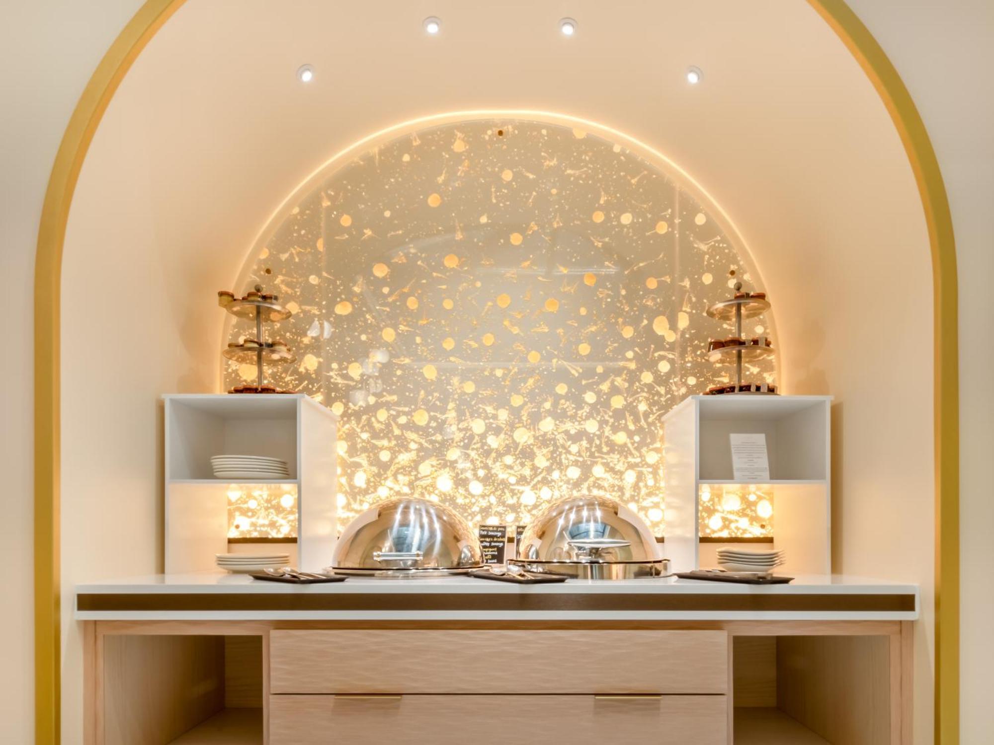 Claridge Hotel 4*