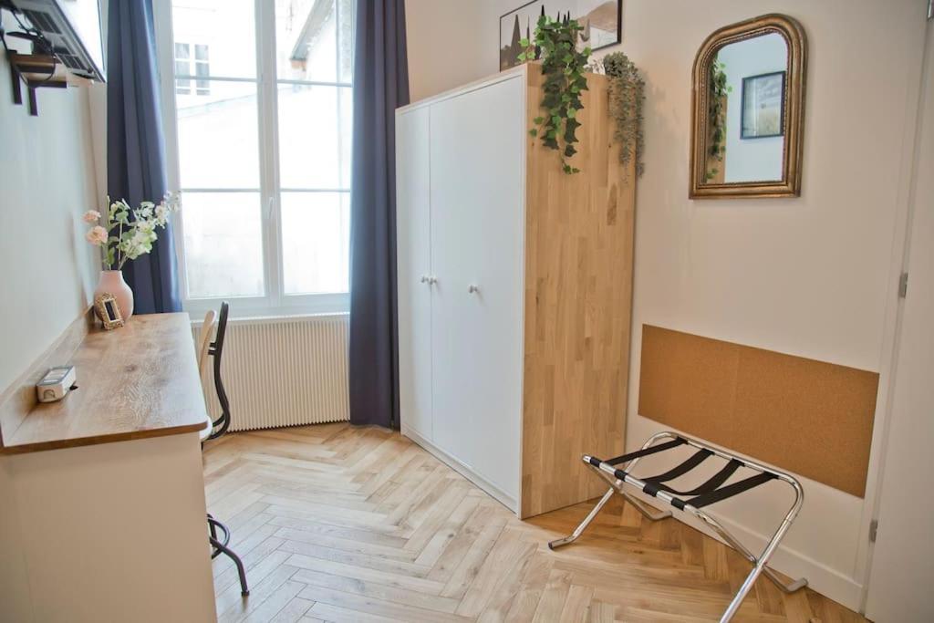 Fully Renovated Historic In Heart Mouffetard *