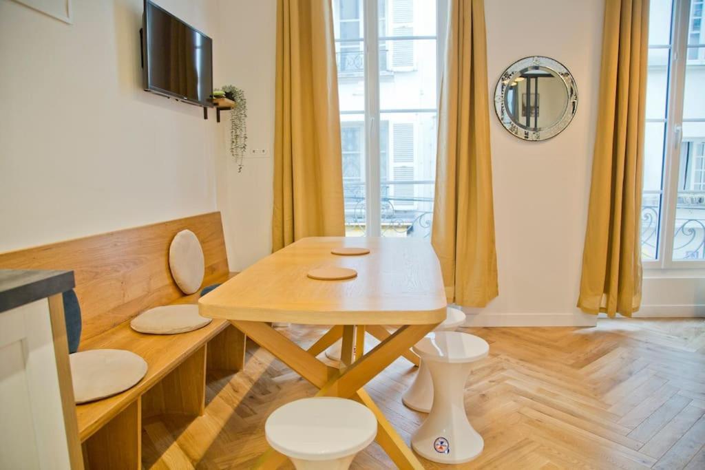 Apartment Fully Renovated Historic In Heart Mouffetard Paris
