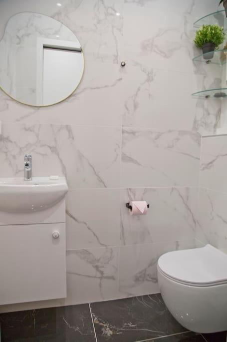 Fully Renovated Historic In Heart Mouffetard *