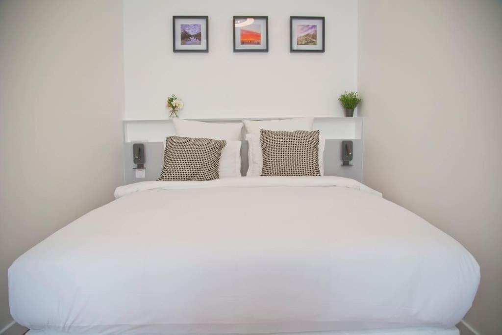 Apartment Fully Renovated Historic In Heart Mouffetard Paris