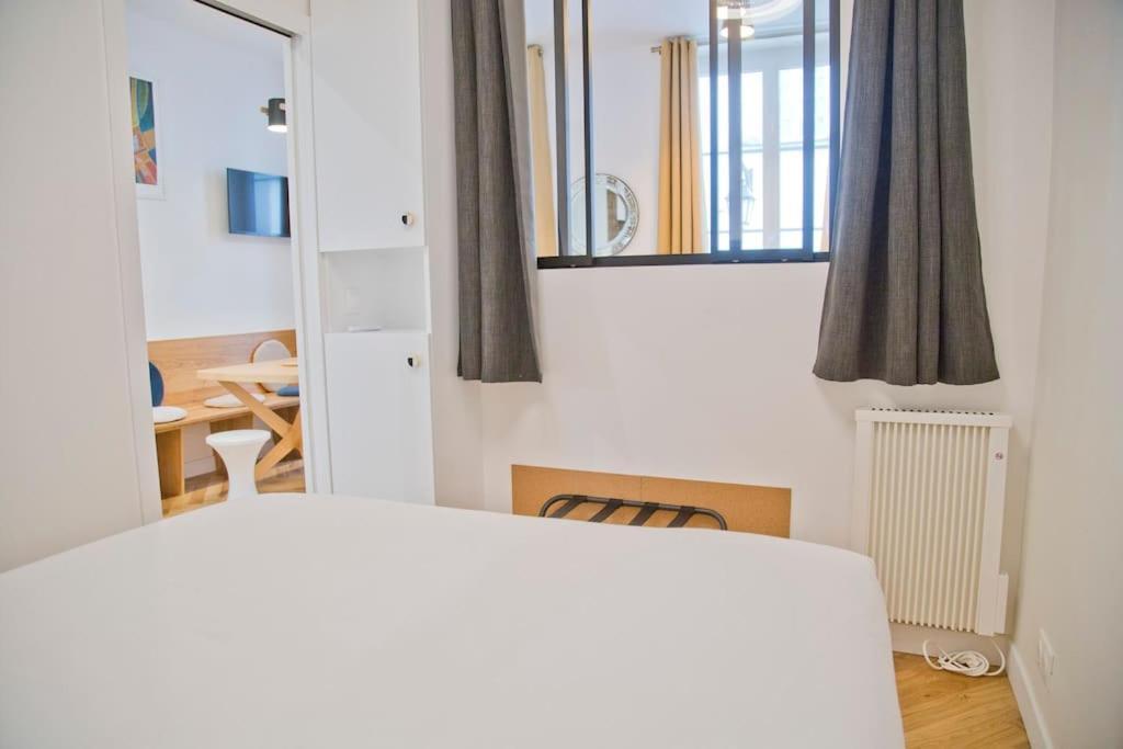 Fully Renovated Historic In Heart Mouffetard Apartment Paris